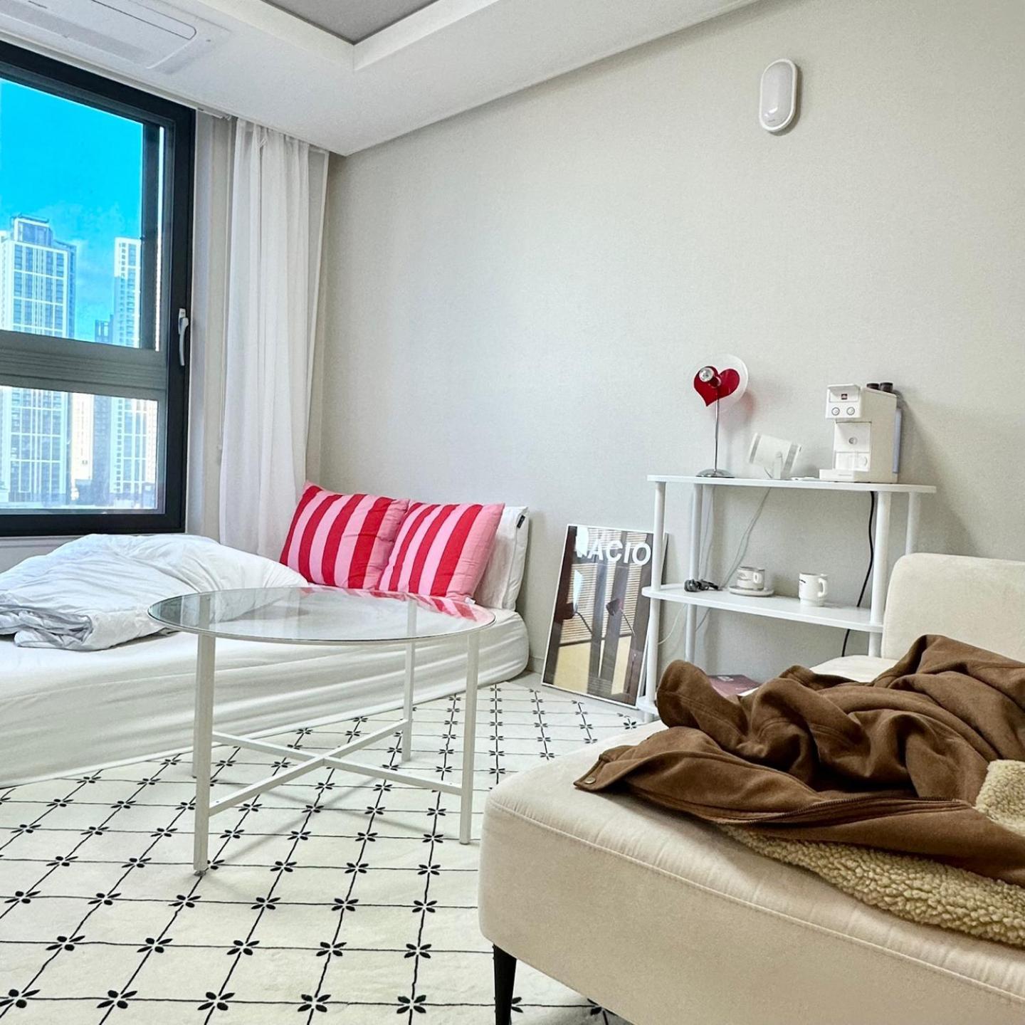 Apartmán Dongseongro Meomoom Tegu Pokoj fotografie