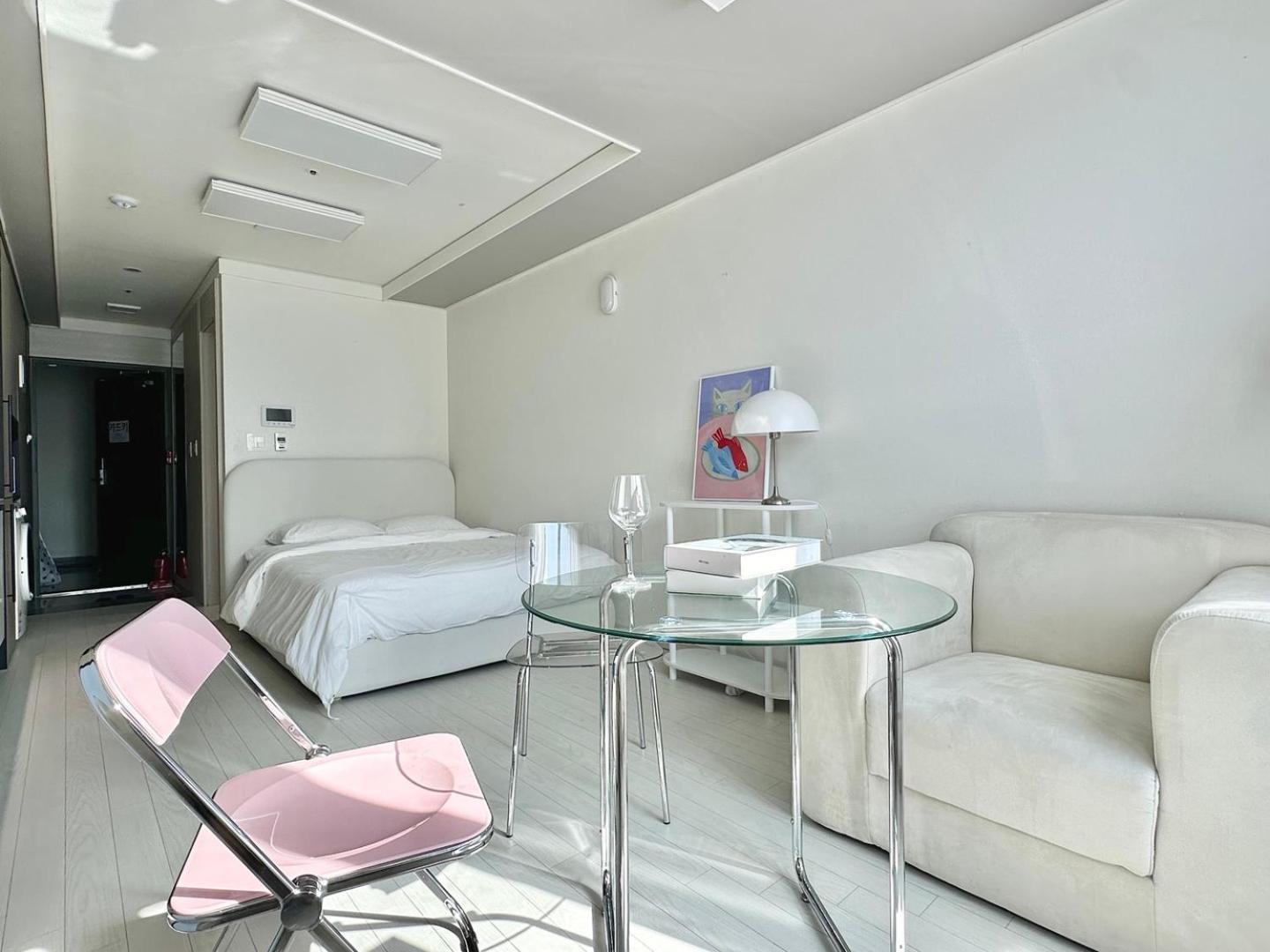 Apartmán Dongseongro Meomoom Tegu Pokoj fotografie