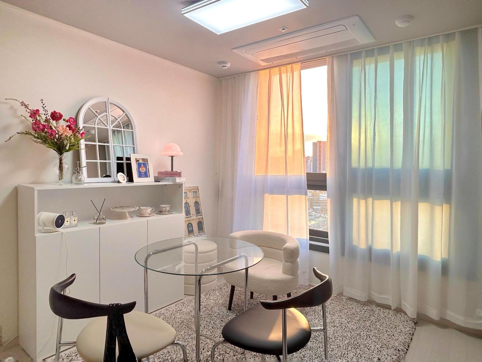 Apartmán Dongseongro Meomoom Tegu Pokoj fotografie